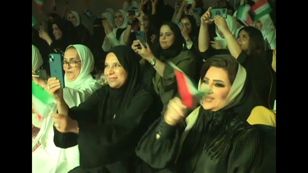 حفل الفائقات الصف الرابع والخامس مديرة المدرسة ا. اماني المتعب