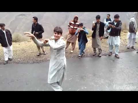 سلامونه دوستانو دسوات هلکانو ډانس ډیر په زړه پوری دی ضرور یې وګورئ او زما چینل هم درسره سبسکرایب کړ 