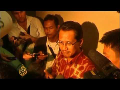 طالبو لجوء سريلانكيون يغادرون سفينة أسترالية - 19 نوفمبر 2009