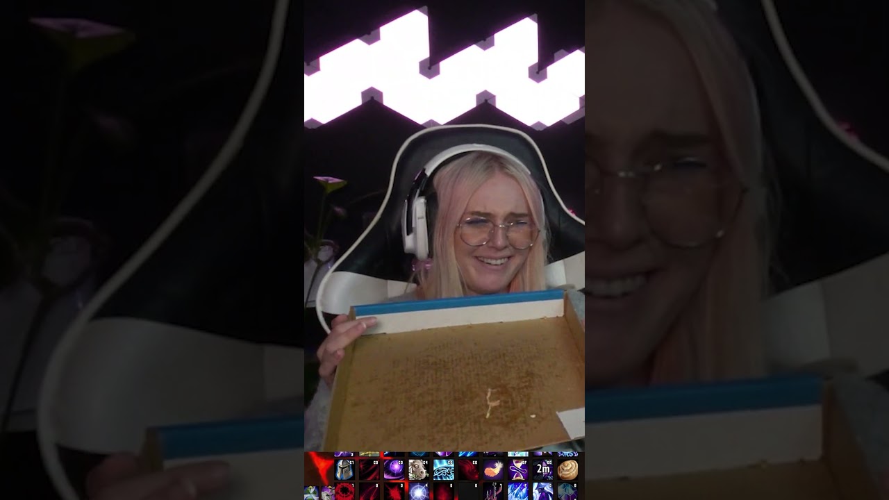 I Dropped An ENTIRE PIZZA On My Keyboard!