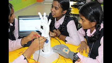 Center of Excellence - STEM Lab; Student Explaining the Projects. #robotics #ai #students #study