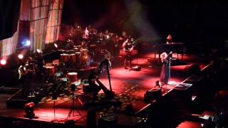 Florence + The Machine - Shake It Out - The O2 - 5-12-2012
