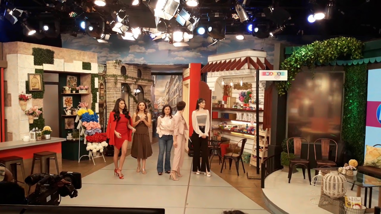 Mars Pa More Beyblade Turn and Tornado Walk(1)