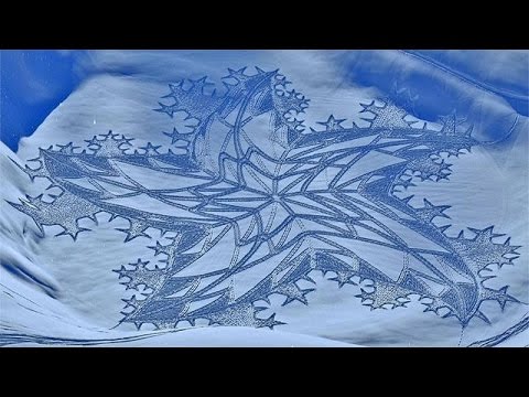 Video: Simon Beck Naredi Zapletene Umetnine V Snegu
