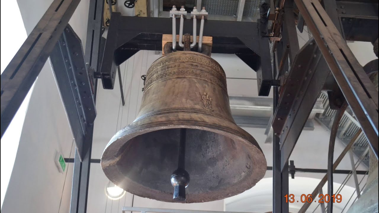 Krosno - Dzwon Maryan Kościoła Farnego