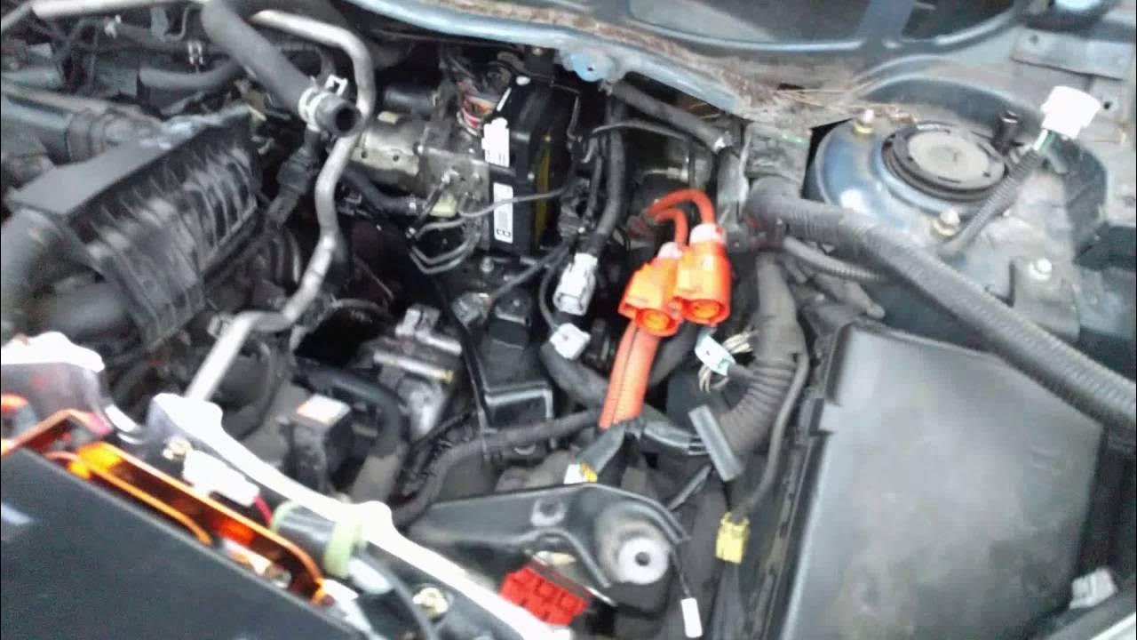 Где находится блок абс на приус 30