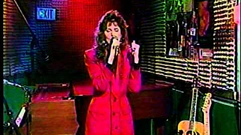 Michele Wagner - Jesus Answers (Live Music Video)