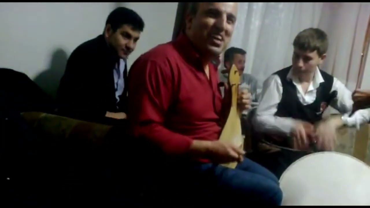 Kemaneci Güngören Davulcu Coşkun Ve Zurnacı Orhan