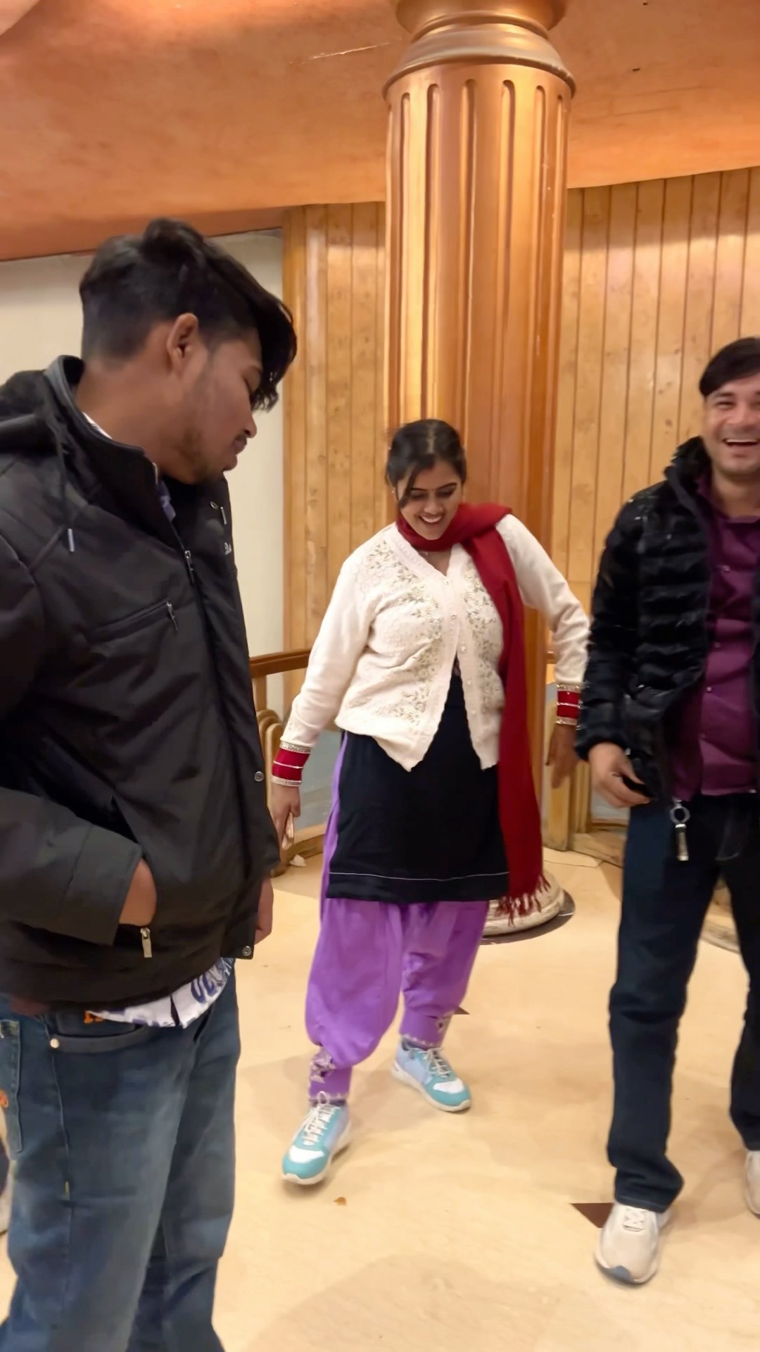 Pushpa 2 movie dekhi ?#shorts #trending #meenu #ytshorts #pushpa2