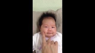あやすと笑う 赤ちゃん 手遊び 生後1ヶ月 22日 Youtube