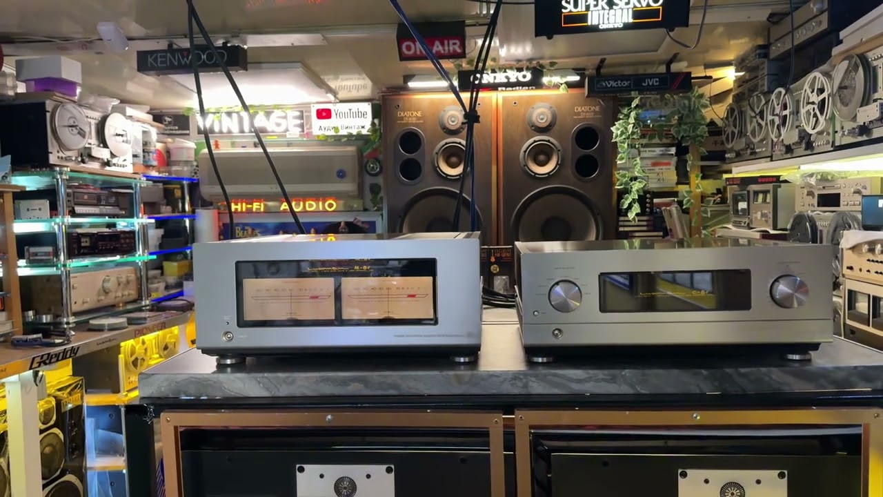 Luxman C-8F & Luxman M-8F - YouTube