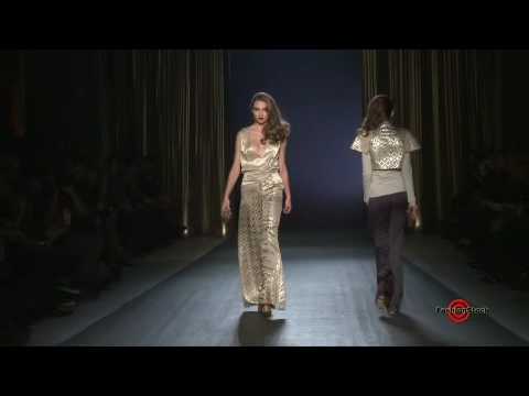 Video: Akhmadullina at Paris Fashion Week