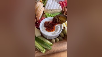 A Trader Joe’s festive plate tutorial! Let me know if you try this out 🎄🧀 #charcuterie #cheese