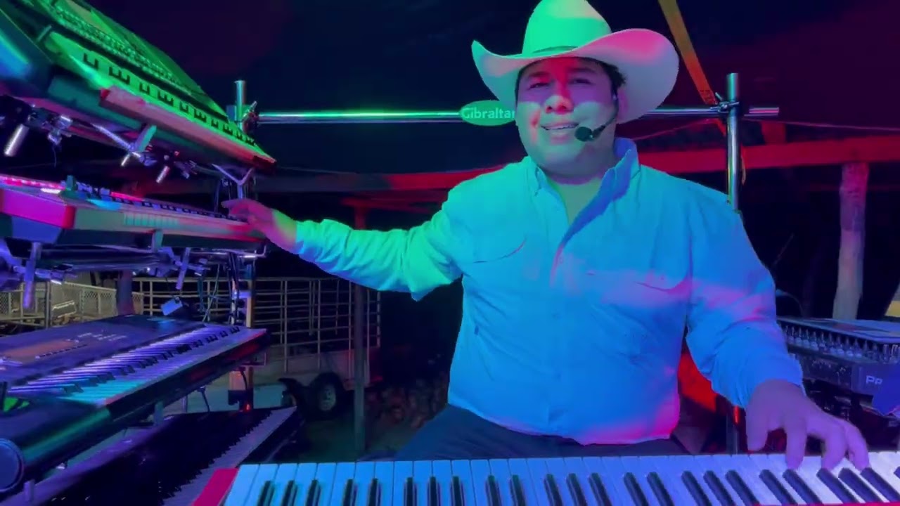 EL PASITO DE OZULUAMA Y 5 D T _ Aaron el chico sensación en vivo lázaro Cárdenas Comalcalco 