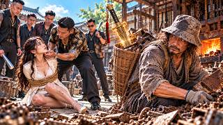 Young lady chased by thugs gets help from a beggar, turns out he's the Sword God! Takes 3000-degr...