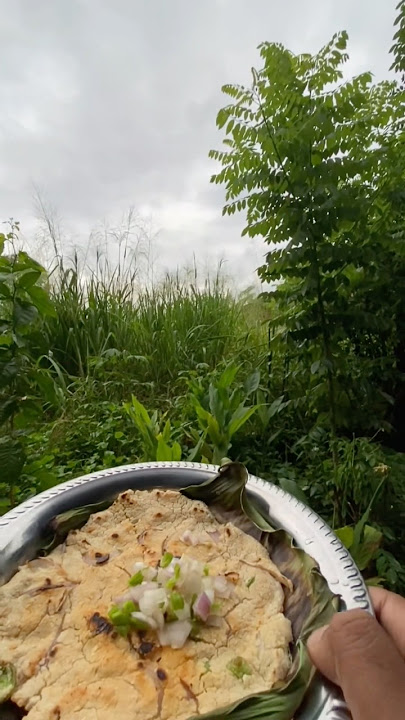 Rain   hot bread   tea 😇 Those who know know the taste #trending #viral #viralshorts #trending #food