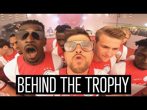 BEHIND THE TROPHY 🏆 |  Museumplein Schaalcam!