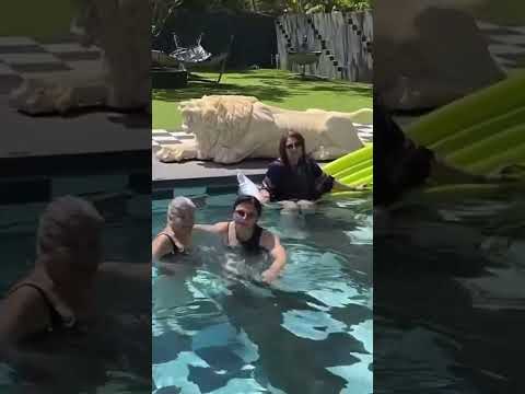 Deepshika Nagpal & chinty Kaur flaunting their bikini body with shweta Salve