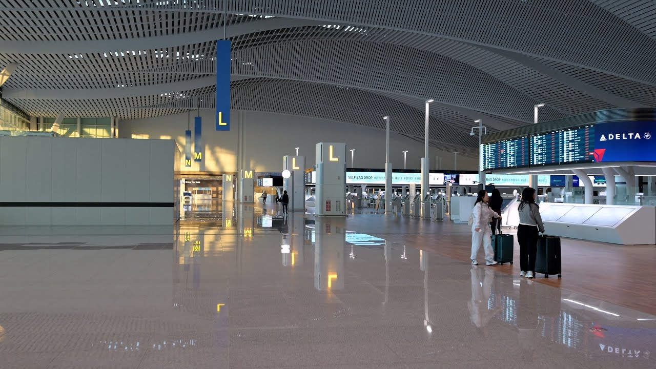 Seoul, दक्षिण कोरिया | K ᅵ through Incheon अंतरराष्ट्रीय हवाई अड्डा | टर्मिनल 2 | टर्मिनल भ्रमण 4K