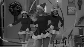 Glee - Christmas Wrapping (Full Performance)