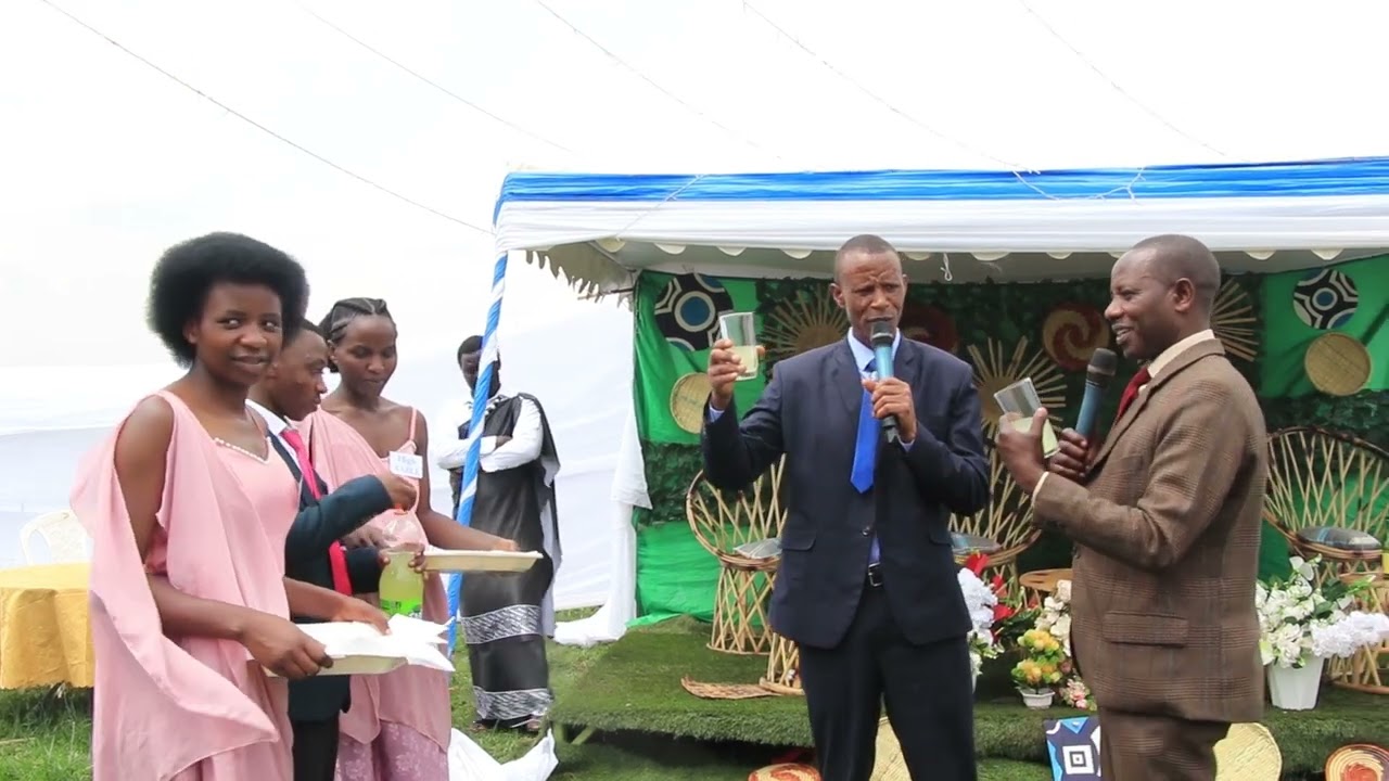 UBUKWE BW'UMUHANZI Epiphanie n'umukunzi we Innocent.                    DOTE Innocent & Epiphanie