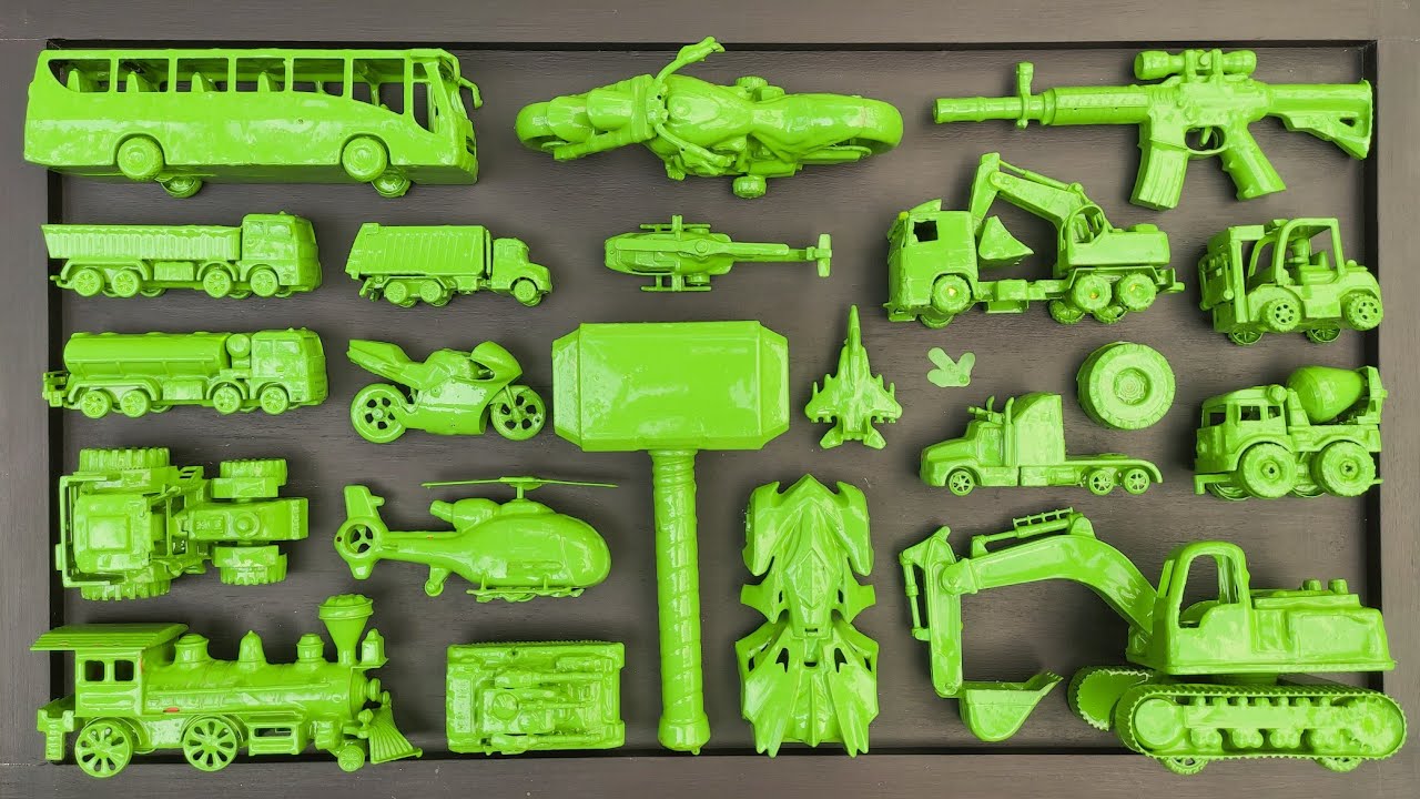 Membersihkan Mobil Mobilan, Mobil Balap, Truk Molen, Bus Telolet, Tank Baja, Excavator, Pesawat.