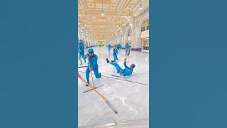 Cleaner Masjid Al Haram #makkah #allah #makkahlivehd #makkahlive