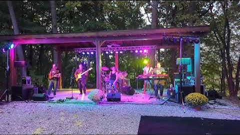 Admark single 10 inch active in USA #Linearray #proaudio #dj #loudspeaker #audio #Subwoofer