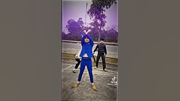 MEME 4 : khứa áo xanh ở bình dương