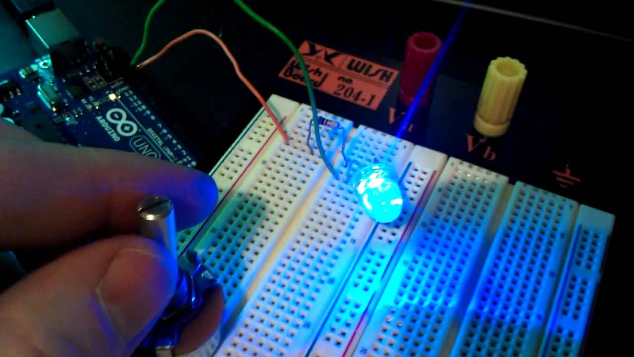 Arduino Examples - Analog Input - YouTube