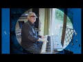 Miniature de la vidéo de la chanson Dans Mon Piano Il Y A Des Oiseaux