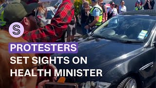 Anger in Dunedin as demonstrators target new Health Minister over hospital plan | Stuff.co.nz
