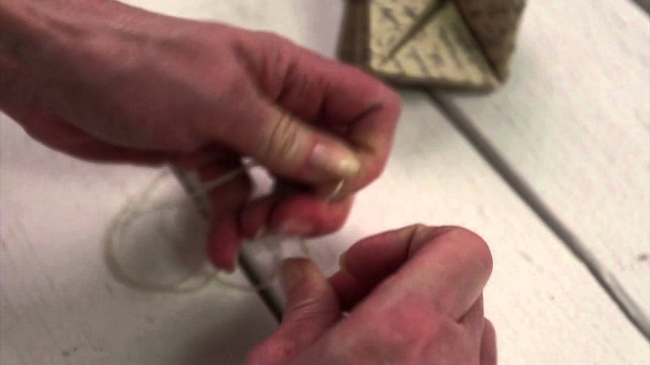 25519 - Vivi Gade Book Folding