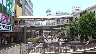 東海道本線ホームから見た小田急線藤沢駅周辺の風景