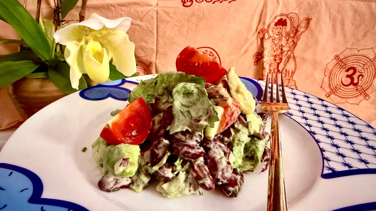 Chives Tomato Kidney Bean Endive Salad with Garlic Onion Cashew Dressing ～ Take 3