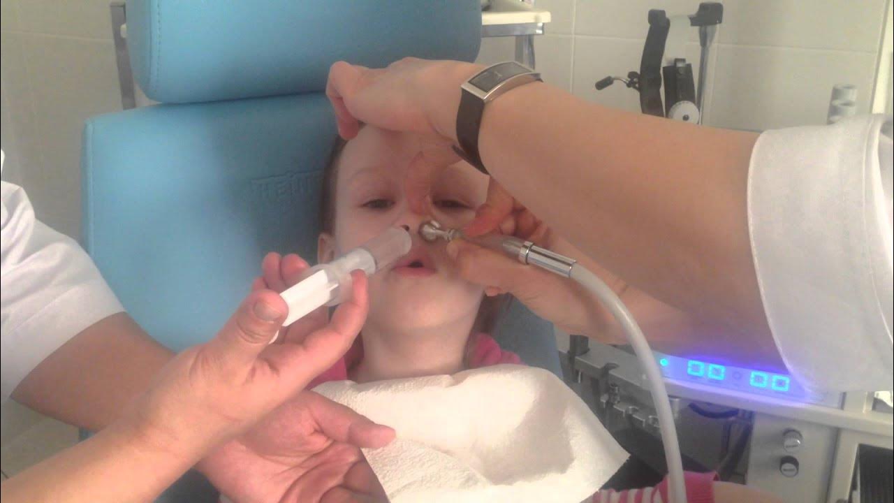 Иллюстрации к книге уроки французского распутина. Шутки про горло болит. Весной я глотал сам и заставлял. Шутки про горло болит. Колотил да колотил по тарелке носом что за сказка.