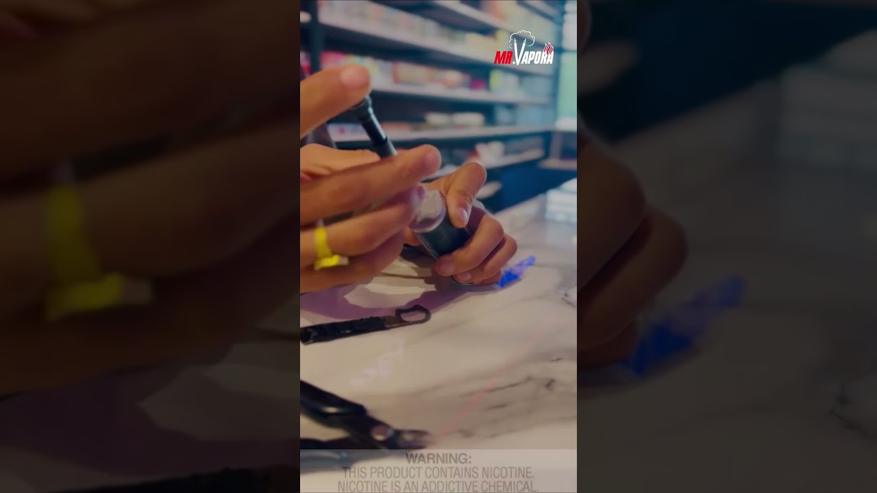 How to Open Drag s pro - Assemble & Deassemble Drag s pro #vape #dragspro # voopoo #pakistan - YouTube