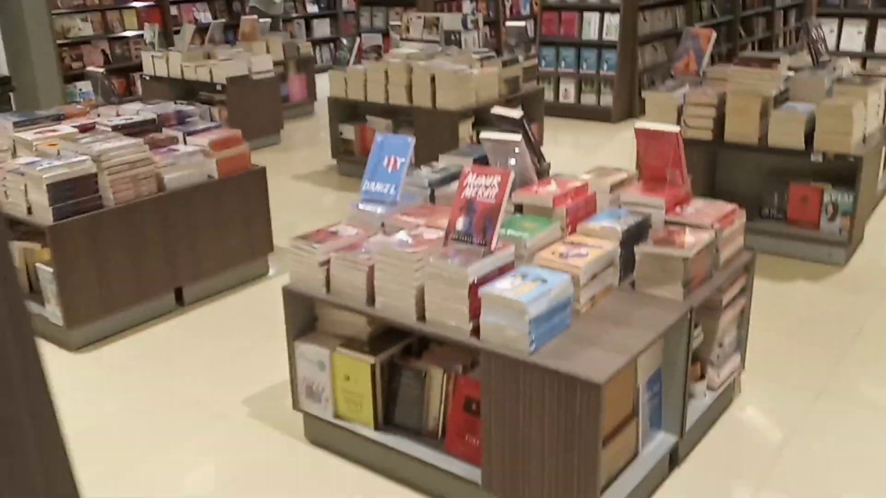 Ke Toko Buku Gramedia - YouTube