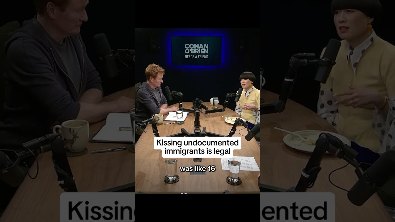 Kissing is for everyone 😌 @TeamCoco