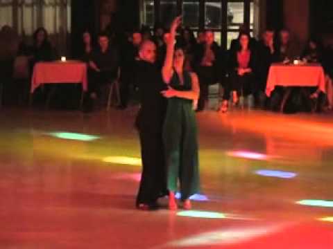 Mariano Otero e Alejandra Heredia a Catania il 10-12-2010 (02).mp4