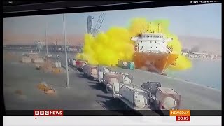 Toxic yellow chlorine explosion at Jordan port kills at least 10 and injures 250 (2)