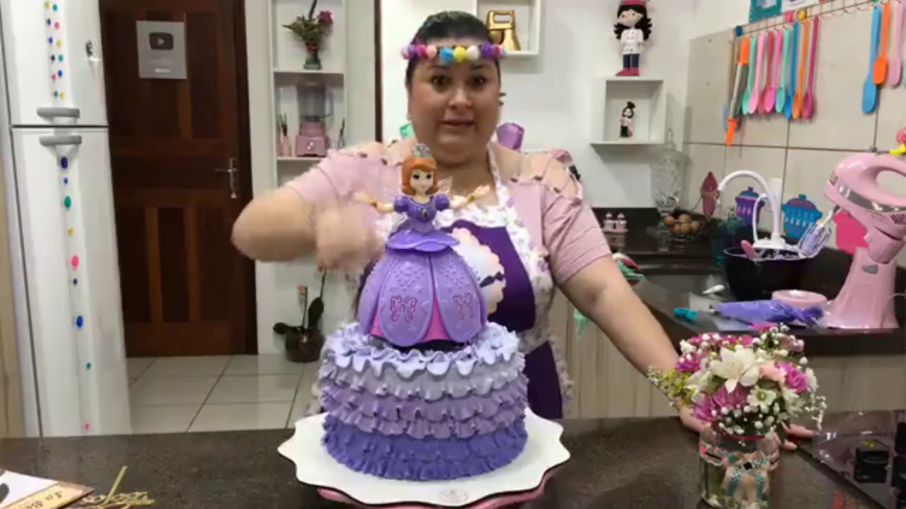 bolo princesa sofia quadrado  Bolo princesa sofia, Bolo princesa, Bolos de  aniversário fáceis