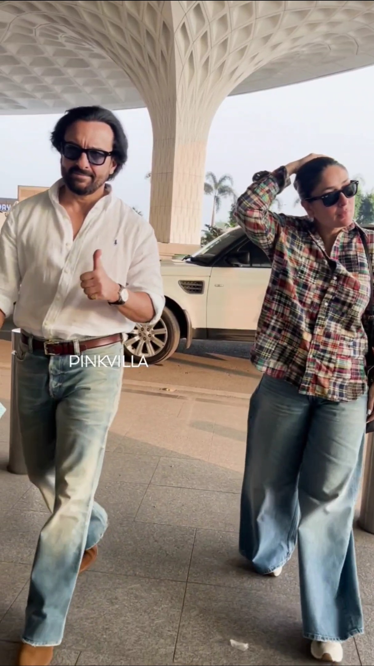 Saif Ali Khan SWEETLY WAITS For Wifey Kareena Kapoor To Exit The Car ? | #shorts #couple #bollywood