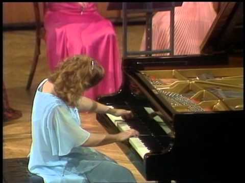 Nataša Veljković -- Bach: Konzert d-Moll, BVW 1052