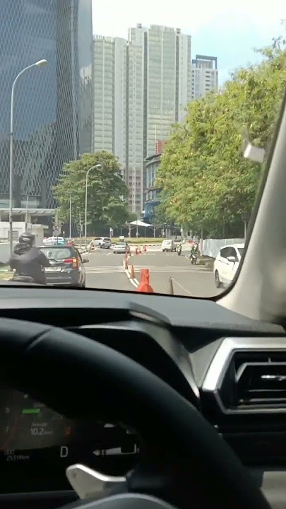 Prank teman lagi nyetir mobil #Story wa lagi nyetir mobil# bawa mobil siang Hari