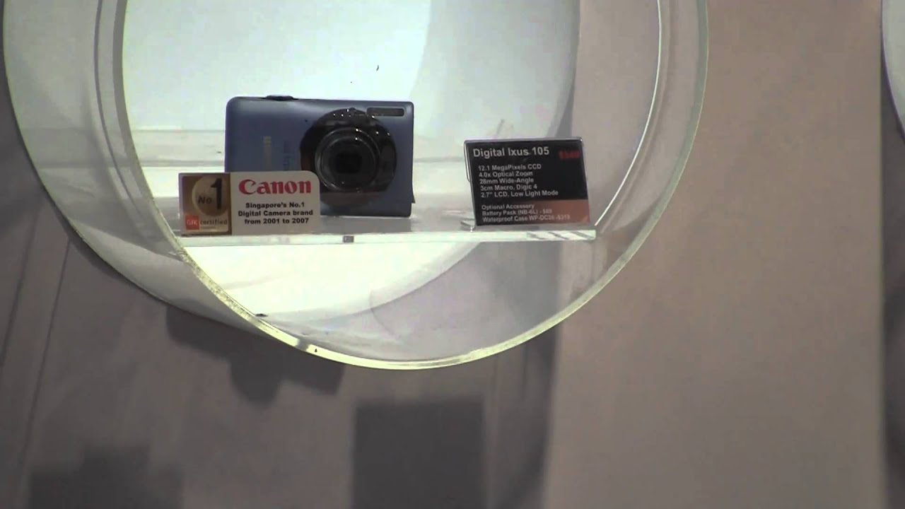 Testing Canon hf s21 at Vivocity's Canon Showroom