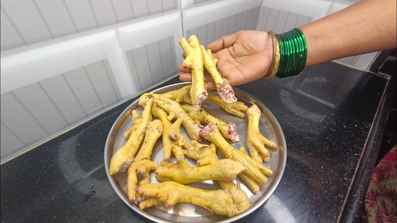 కోడి కాళ్ళ క్లీనింగ్ మరియు కోడి కాళ్ళ ఇగురు ఎలా వండుకోవాలి ఈ విడియో లో చూసేయండి