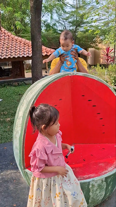 Nabila, who is that behind you?