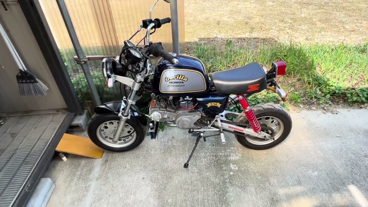 ホンダ モンキー Z50J ゴリラ仕様改造車 6V 106cc 5速ミッション - YouTube