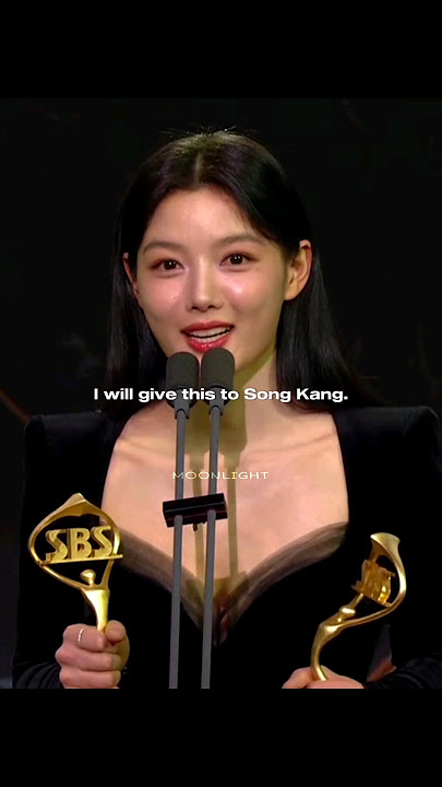 Song Kang and Kim Yoo-jung win Best Couple Award #songkang #kimyoojung #awards #kdrama